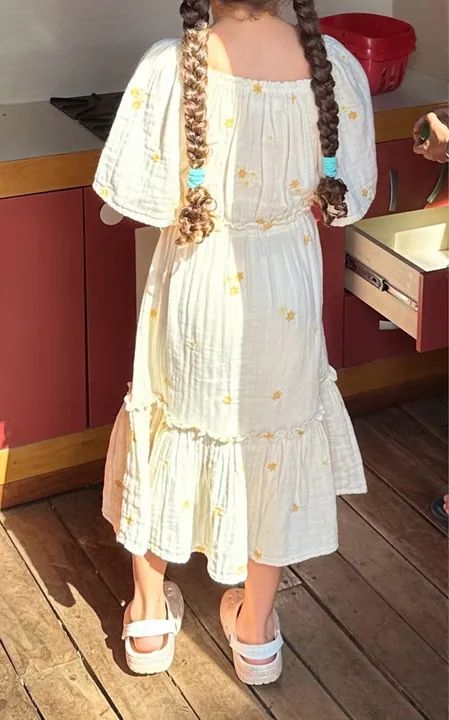 Vestido de algodão com textura e flores Zara  - Foto 3
