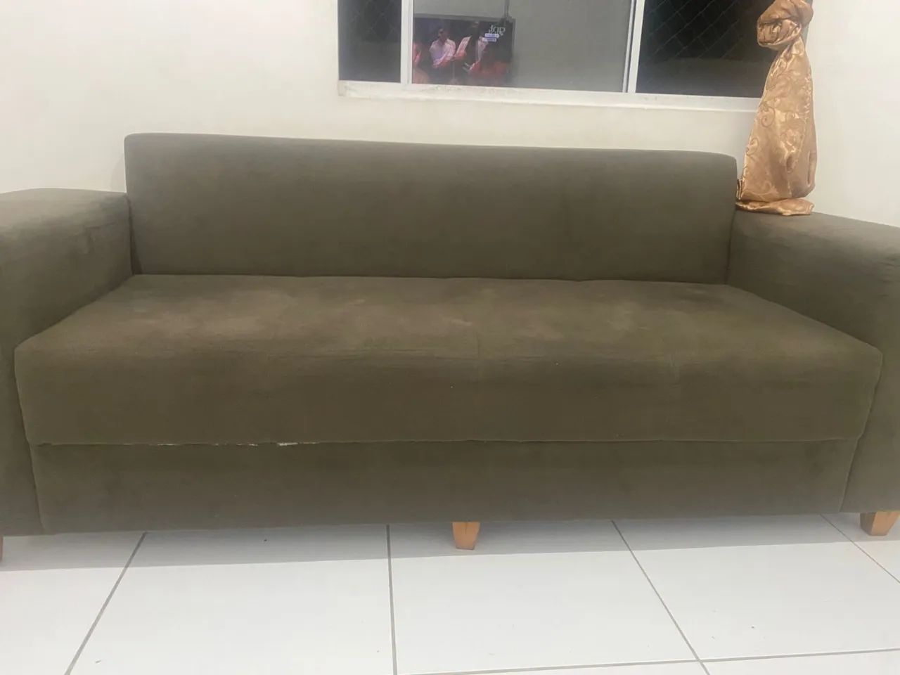 Vendo sofá 4 Lugares - Foto 2