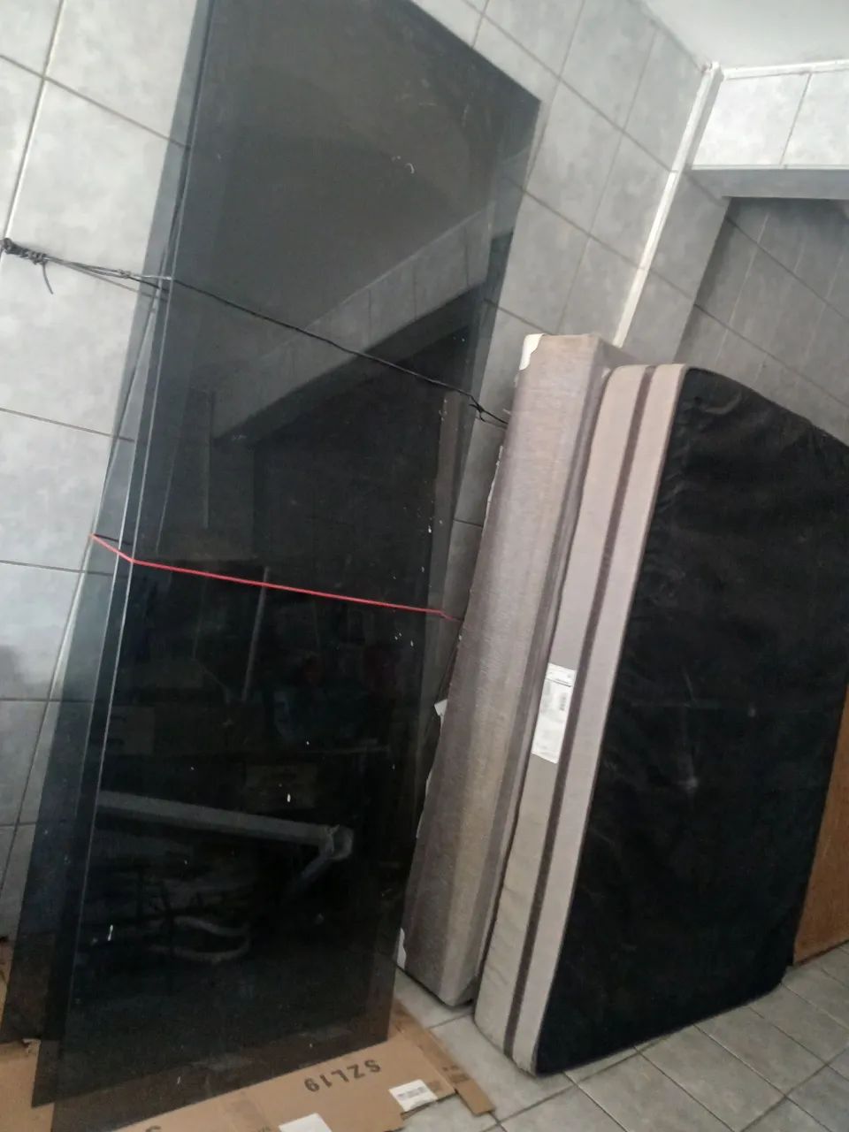 Fachada e Porta de Vidro temperado 8mm ( 3,50 X 2,50) - Linda e Super Nova - Foto 6