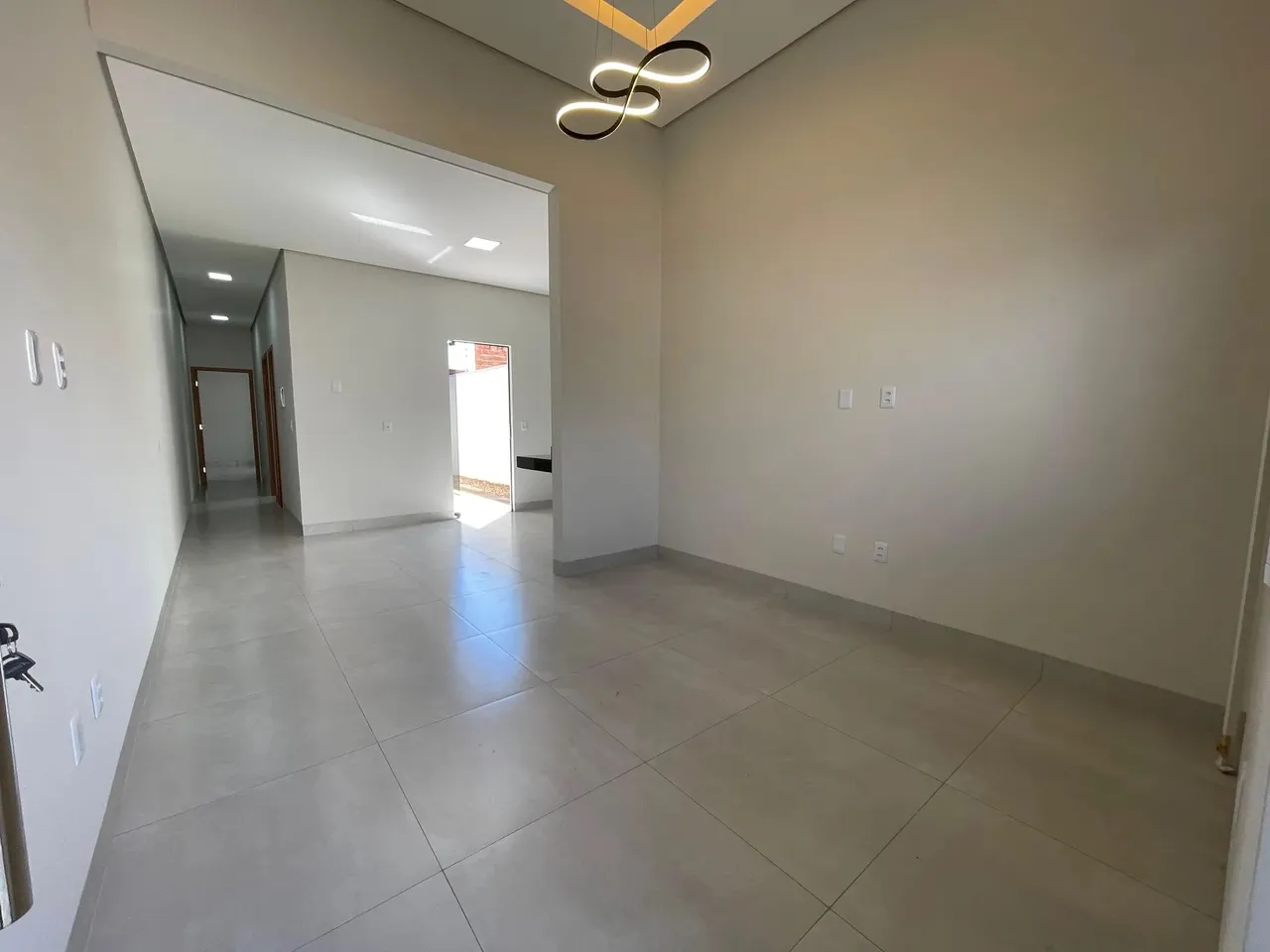 Casa à venda na 1305 sul - 2 quartos (uma suíte)