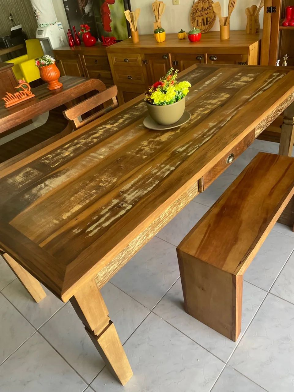 Mesa de Jantar Rústica em Madeira Maciça