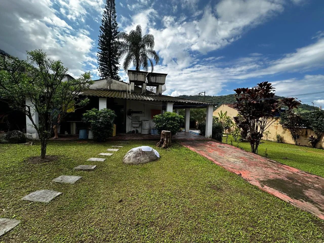 CASA COM ÓTIMO TERRENO A VENDA EM MURIQUI  - Foto 2
