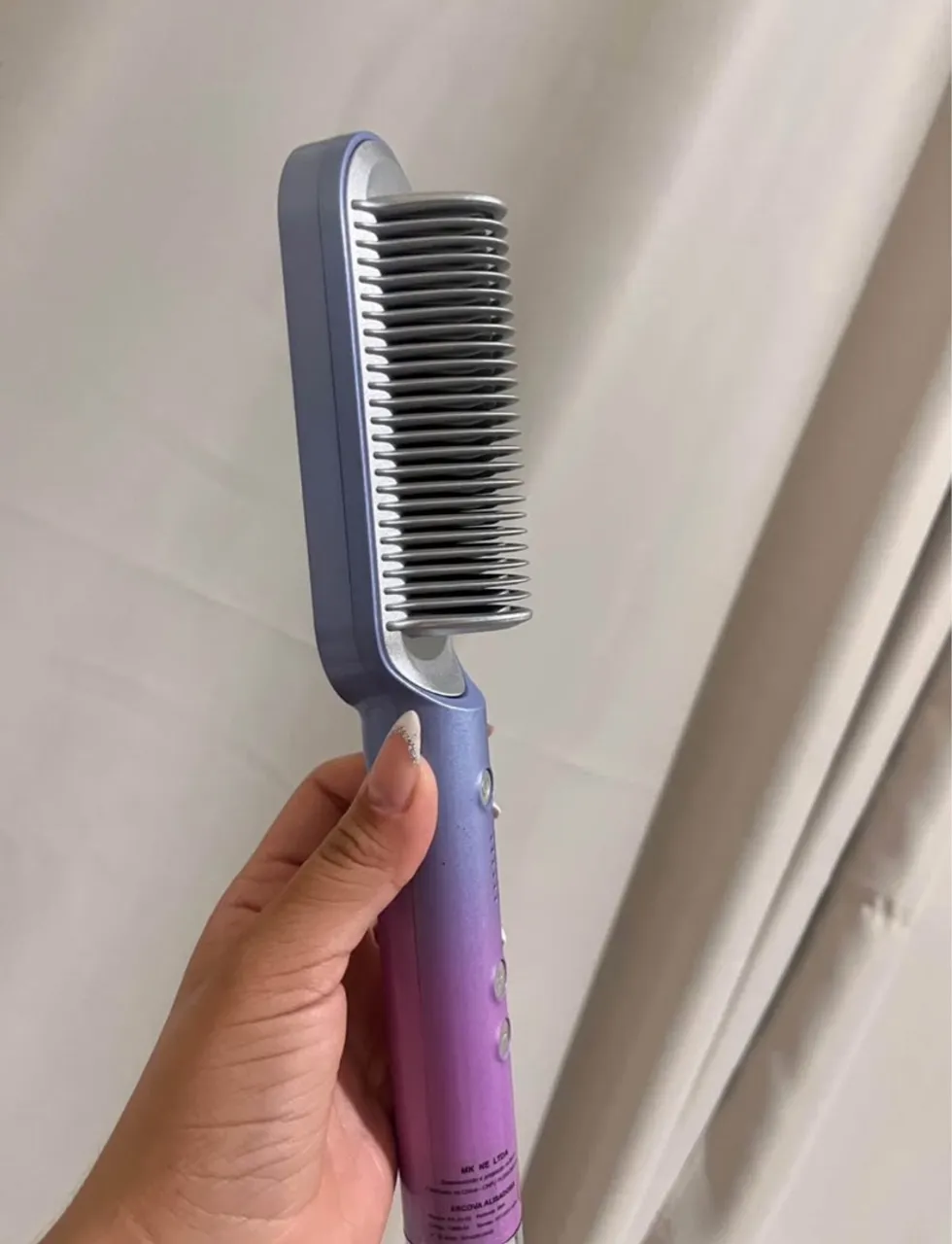 Escova Alisadora Profissional - Perfeita para seu cabelo!