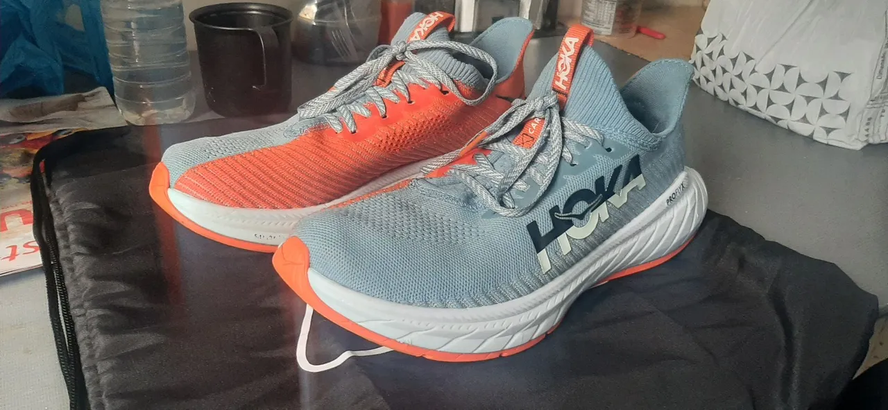 Tênis Hoka Rincon 3 - Conforto e Performance!