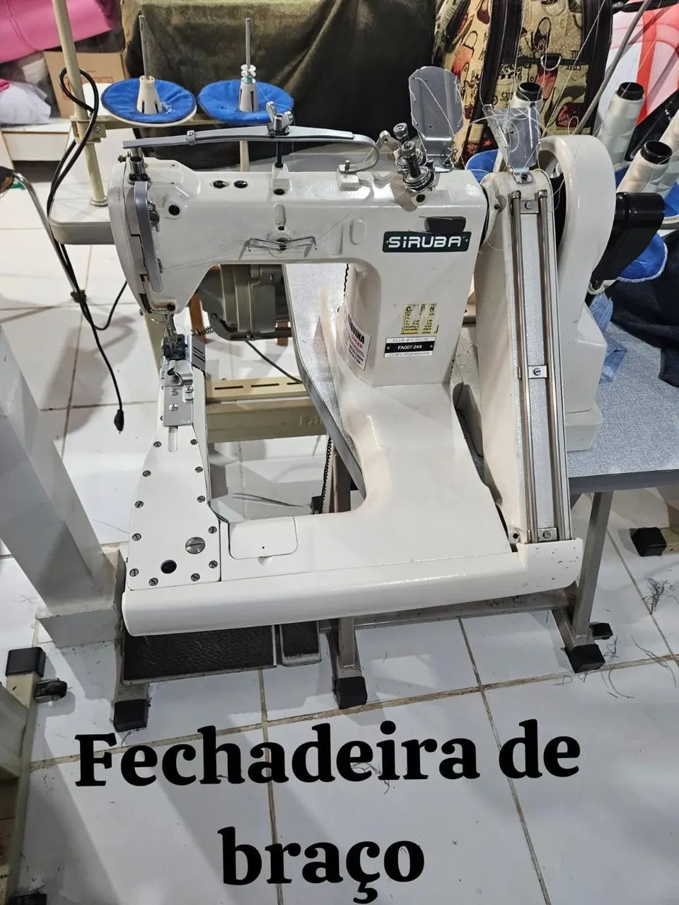 Vendo Loja Ynelle na CSB 09 completa com todo maquinario.