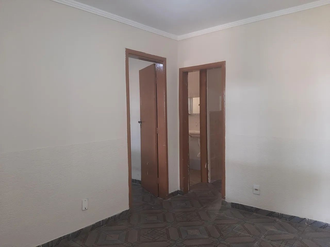 VENDO CASA  EM SAMAMBAIA SUL QUADRA QR 111 , 2 DUAS CASAS FRENTE E FUNDOS - Foto 3