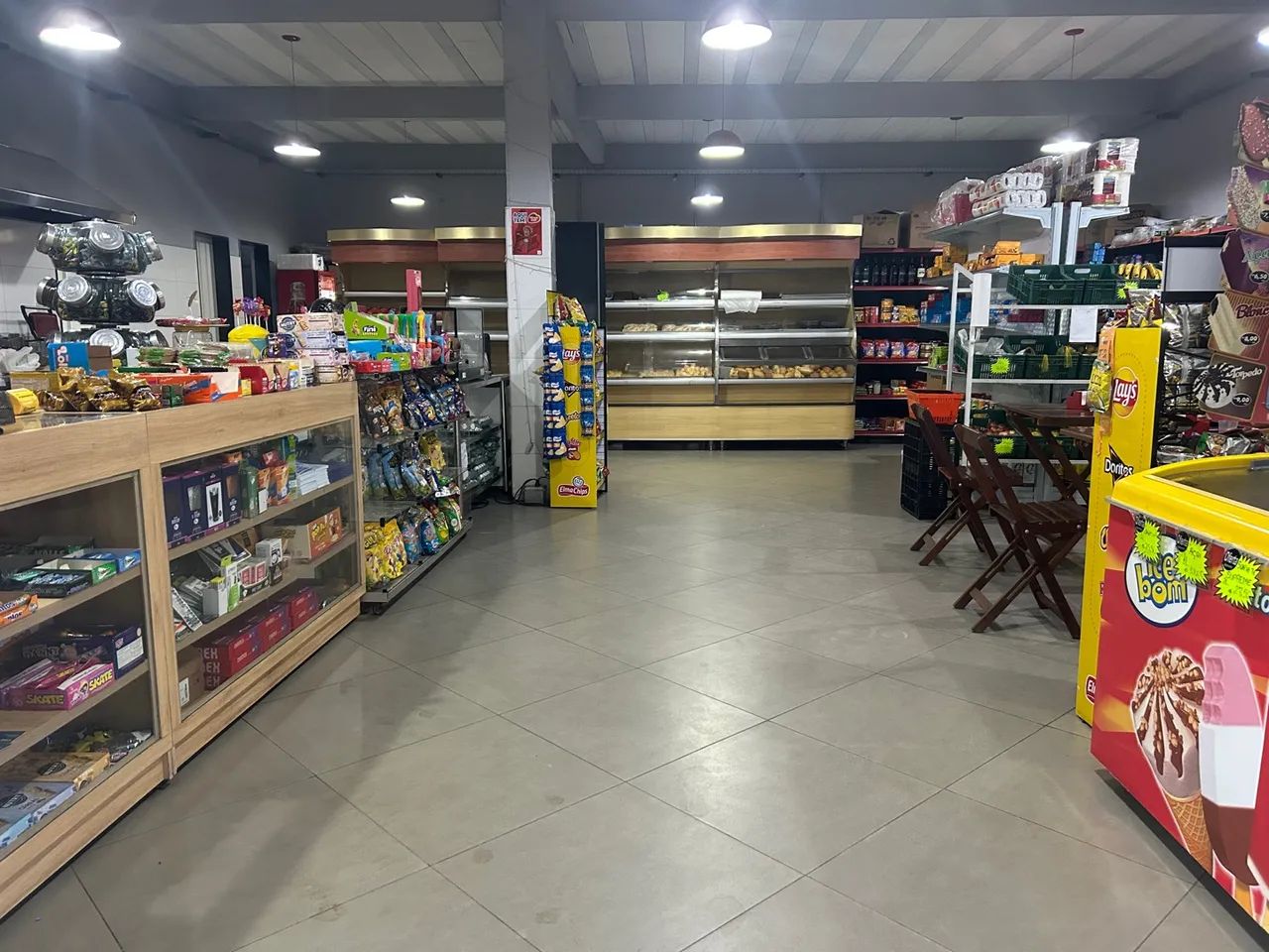 VENDO PADARIA E CONFEITARIA 