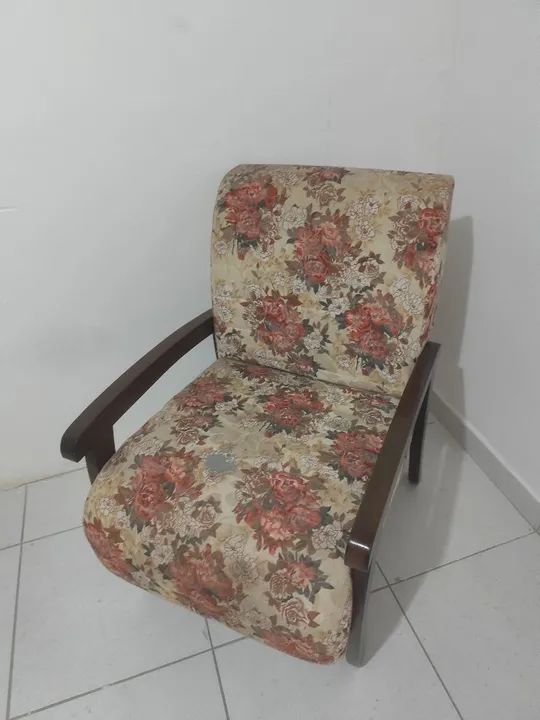 Poltrona com estampa Floral 