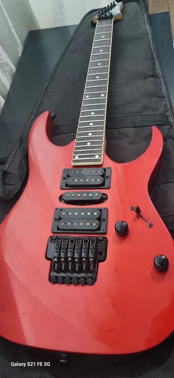 Guitarra Ibanez Rg270 com case e alavanca
