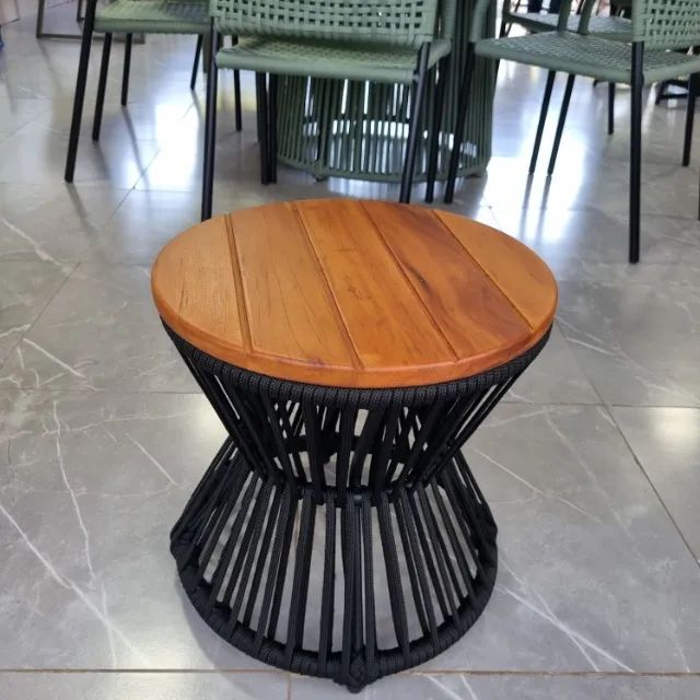 MESA DE APOIO TAMPO DE  MADEIRA
