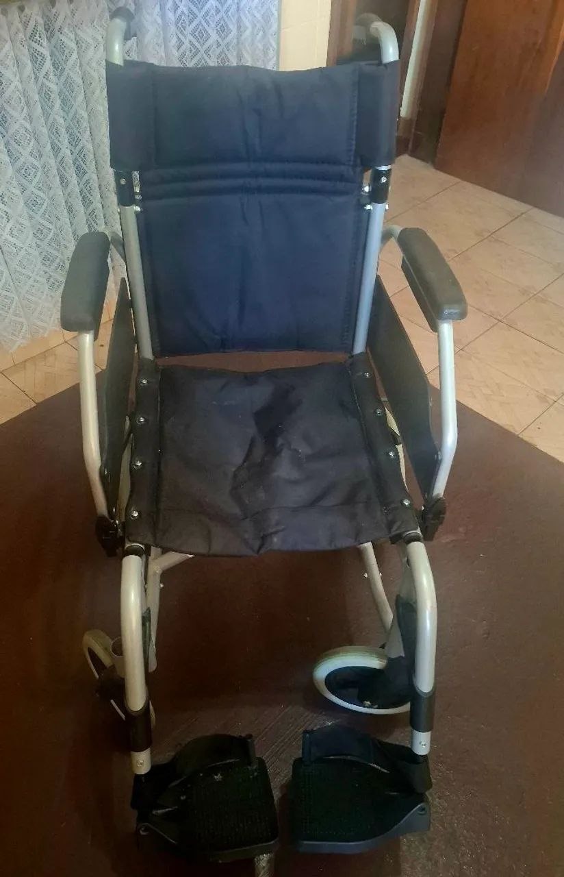 Cadeira de Rodas  - Foto 3