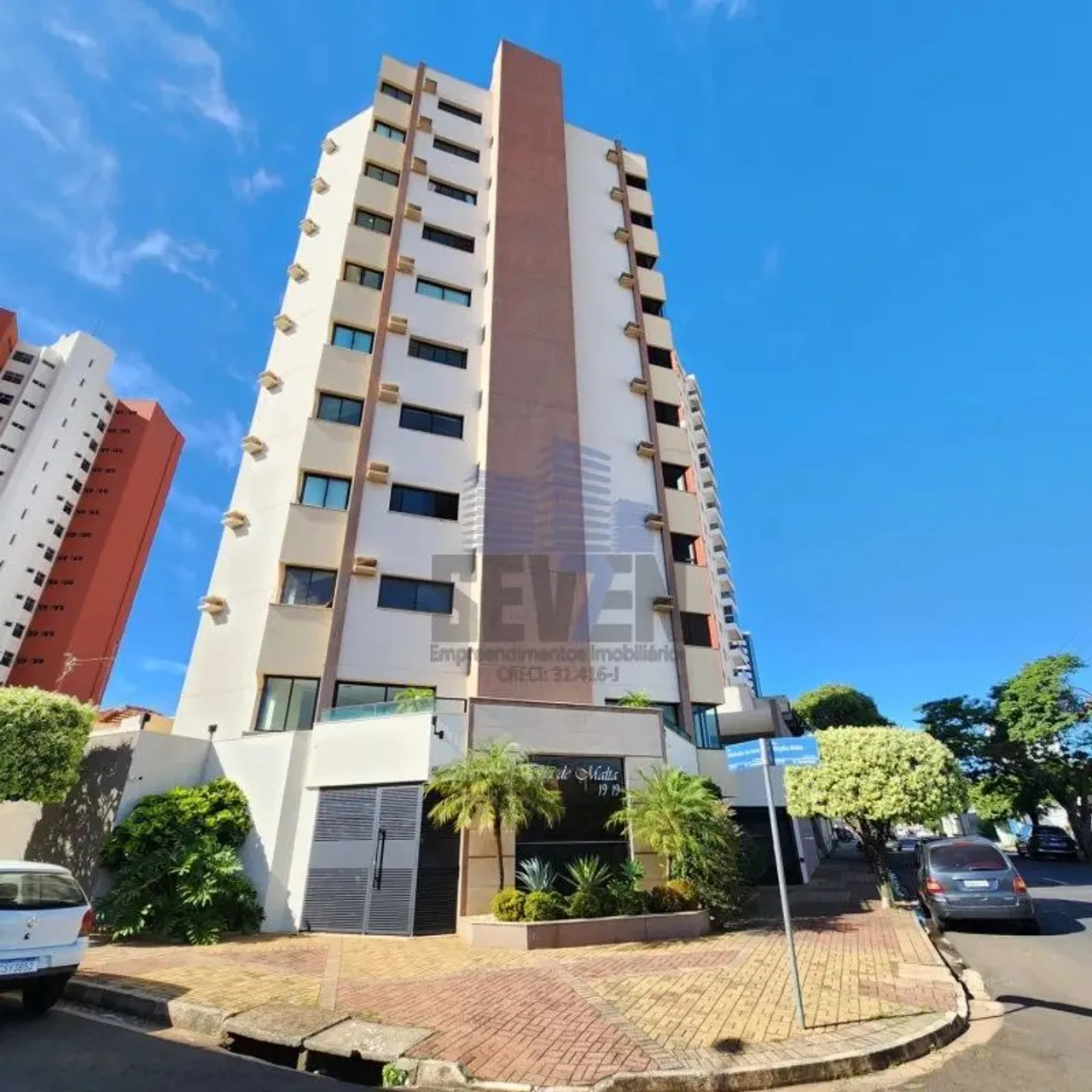APARTAMENTO À VENDA EDIFÍCIO ILHA DE MALTA