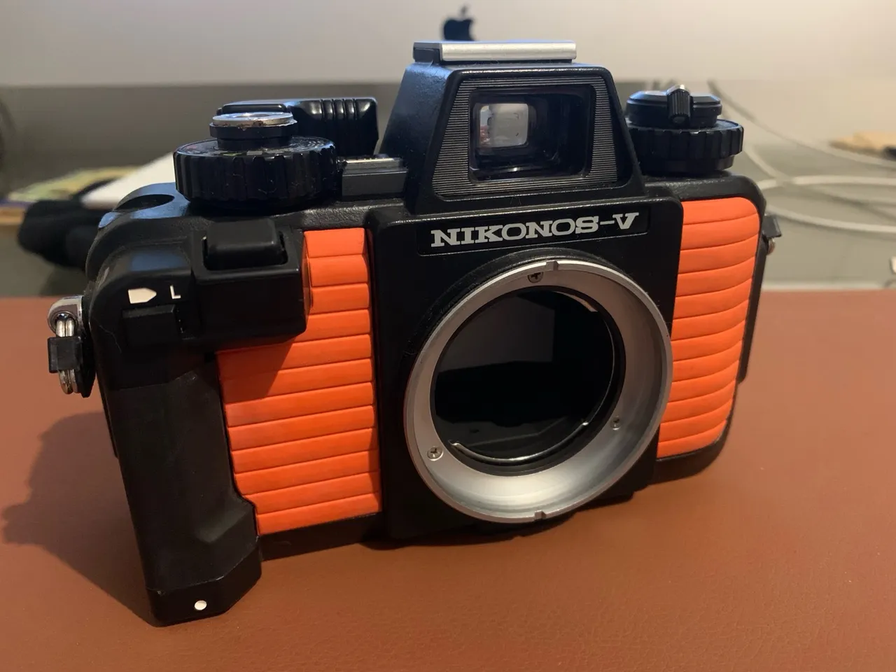 Nikonos V - Câmera Subaquática Analógica
