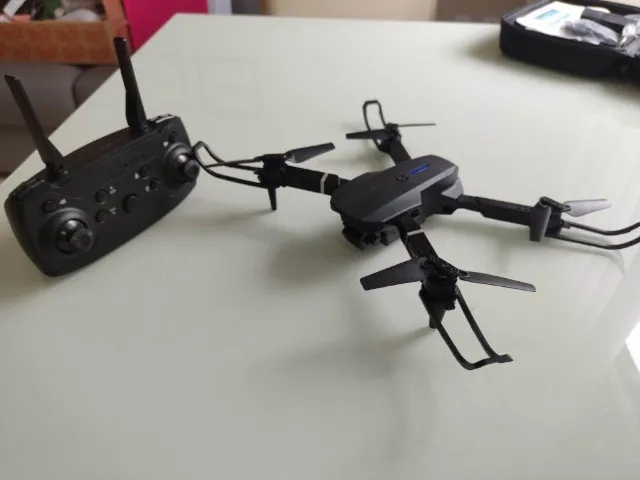 (Novo) Drone E88 Pro Controle Remoto e Wifi