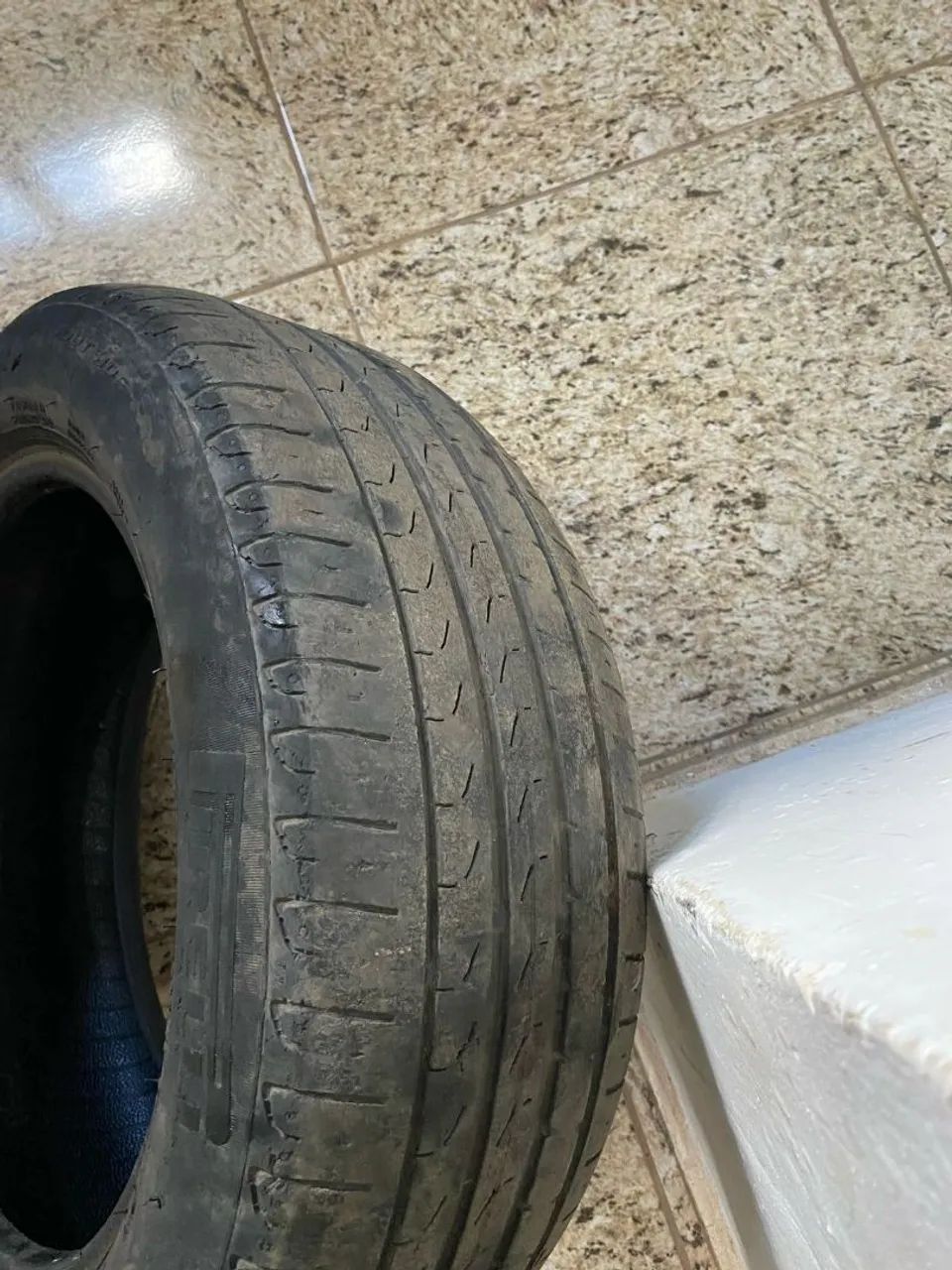 Pneu 195/55  aro 15 Pirelli 
