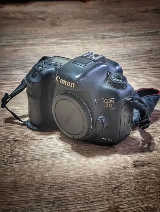 Vendo Canon 7D Mark II usada 