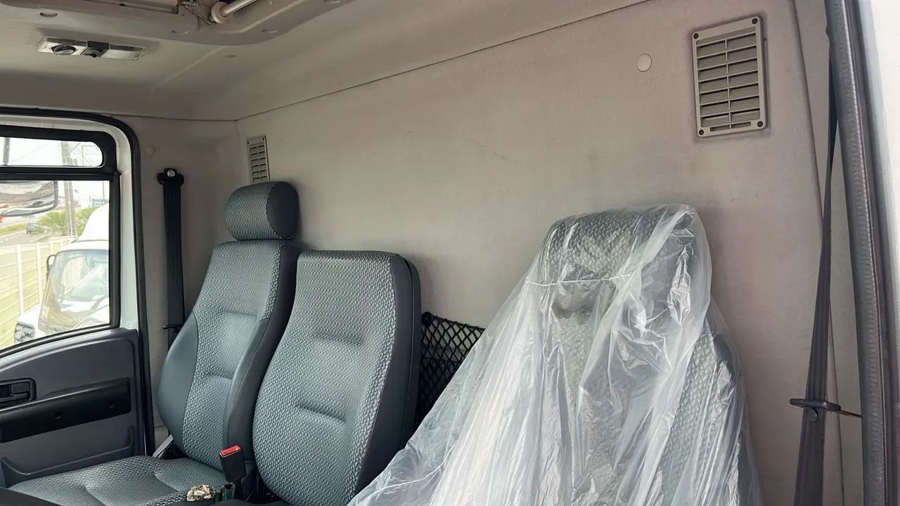 Caminhão 2017 Automático Ford - Foto 3