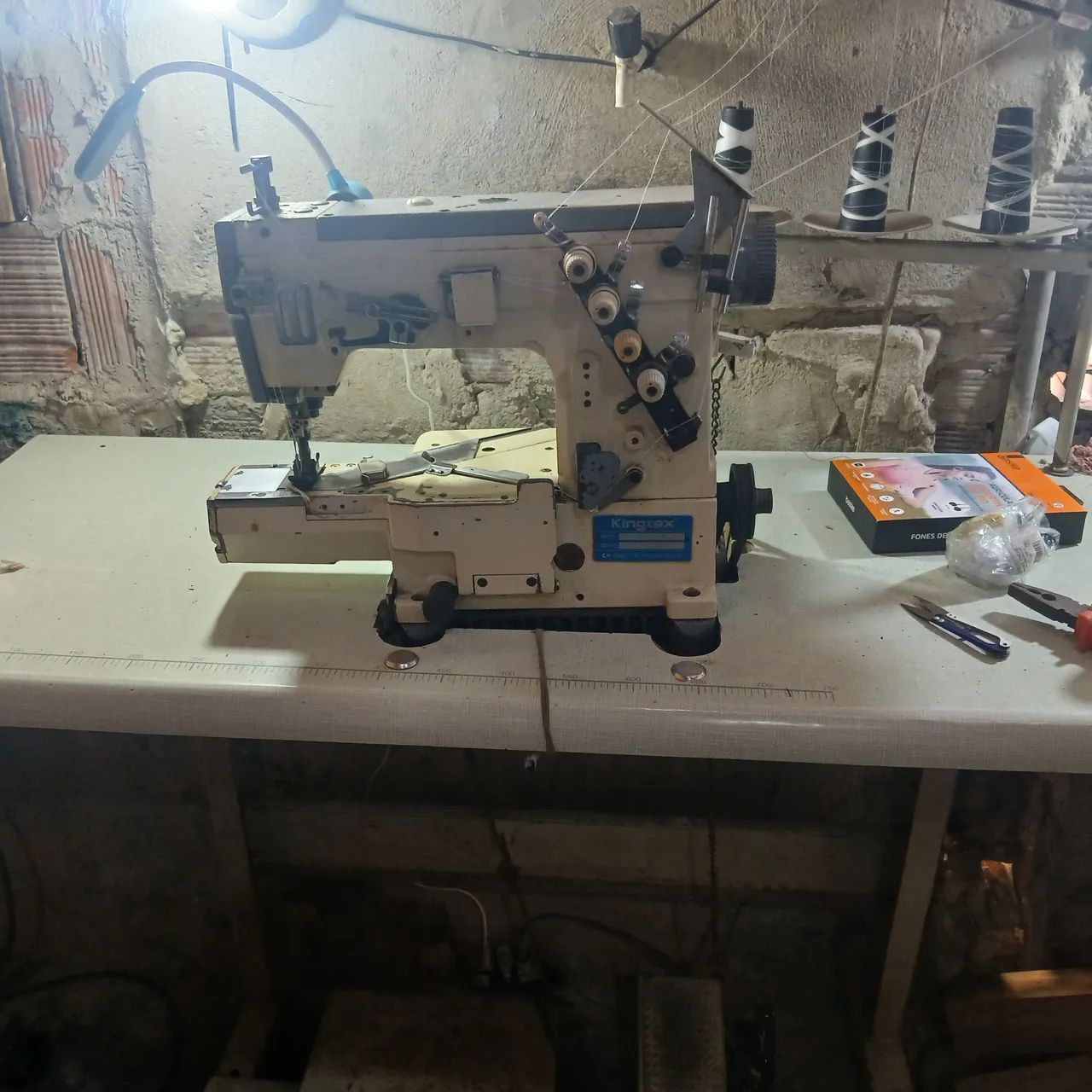 Vendo confecção completa 