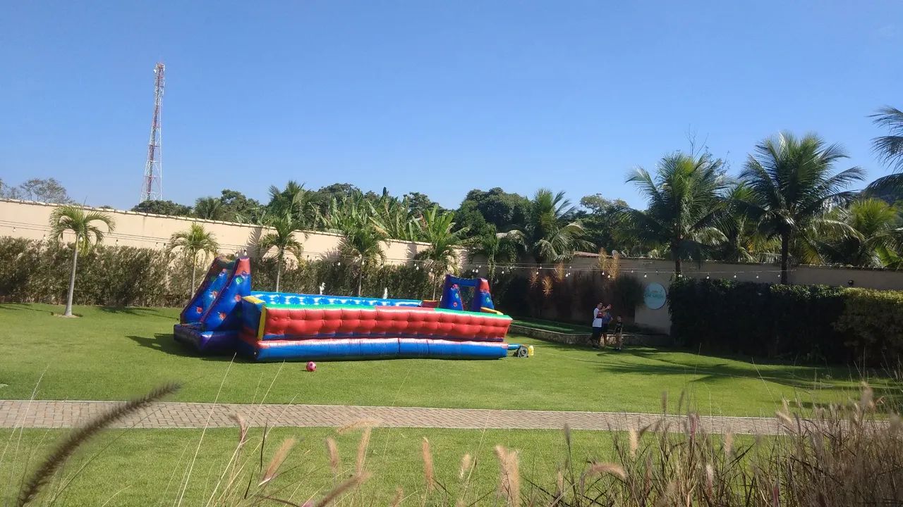Brinquedo inflável para locação, touro mecânico, futebol de sabão, pula pula, escorrega...