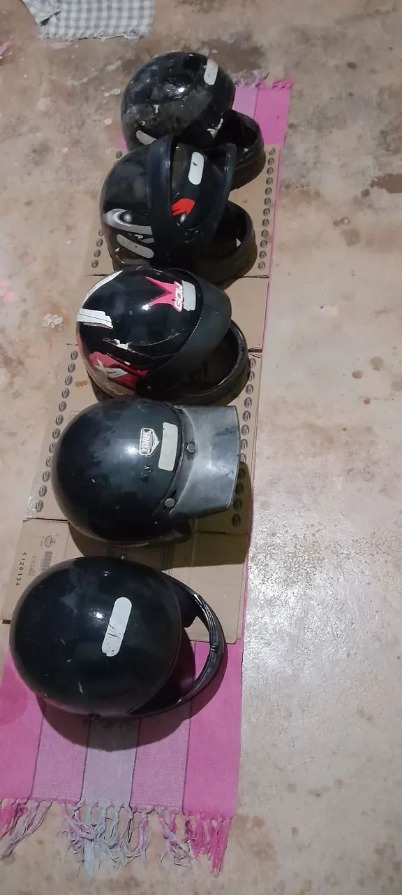 Capacetes quebra galho 