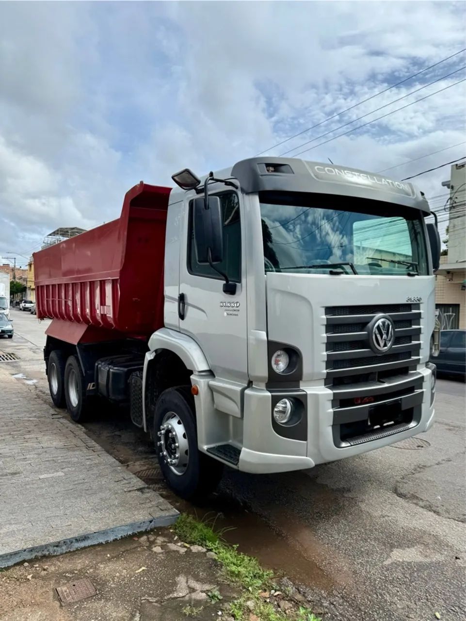 CAMINHÃO VW 31330 TRAÇADO 2015 (BAIXA KM)