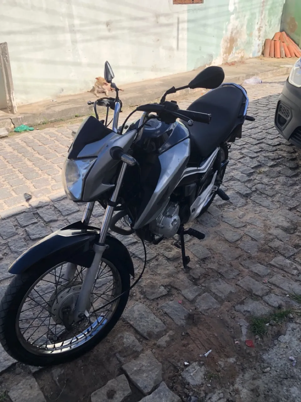 Titan 150 ESD 2015 no ponto de transferir.
