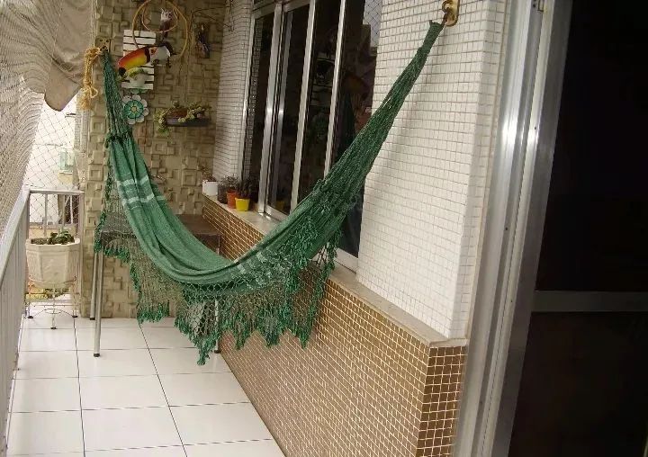 EXCELENTE APARTAMENTO FRENTE / VARANDA / 2 QTS / 1 VAGA - VISTA ALEGRE