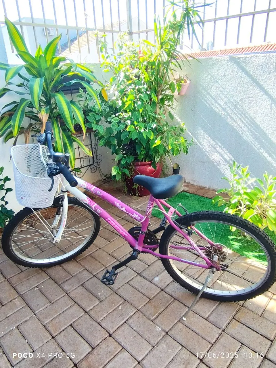 Bbicicleta aro 24 para menina R$220.00