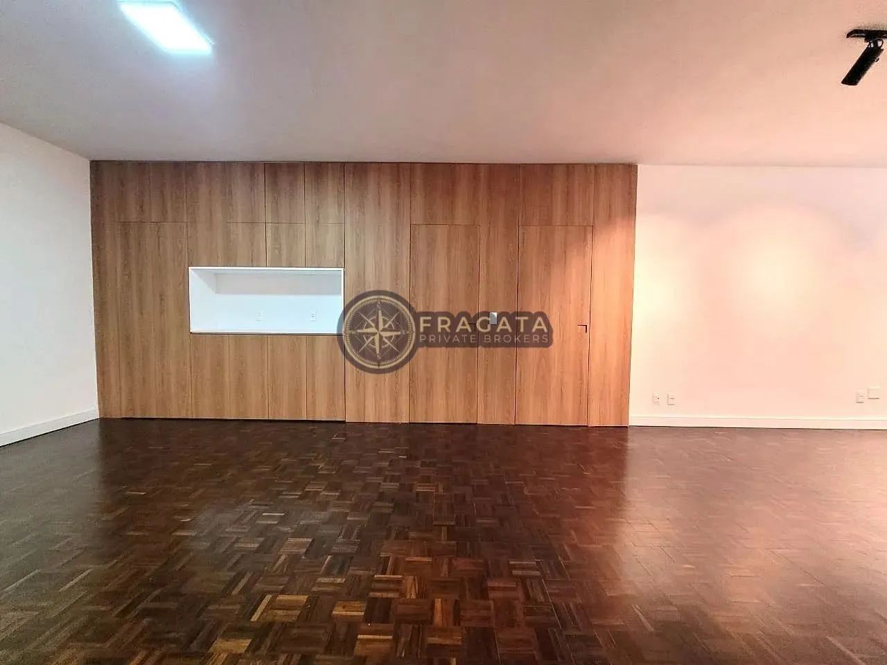 Apartamento reformado com 135m² - 3 dormitórios sendo 1 suíte e 1 vaga - Jardim Paulista/S - Foto 9