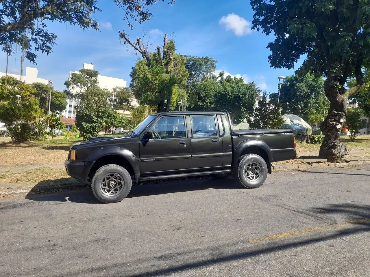 Mitsubishi L200 GLS DIESEL 2.5 4 x 4 - Foto 2