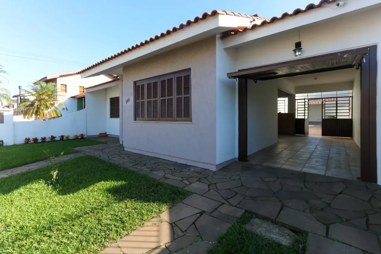 Casa para locação com piscina no Bairro Fátima