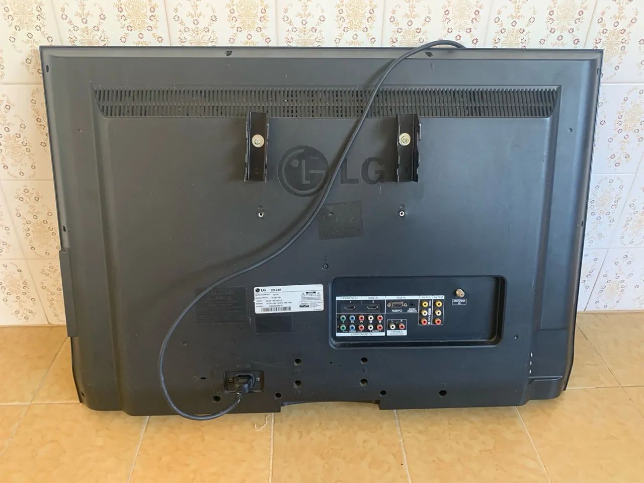 TV LG 32 polegadas modelo LC4R analógica  - Foto 2