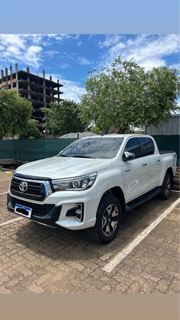 Hilux SRX 2.8T (edição 50 anos)