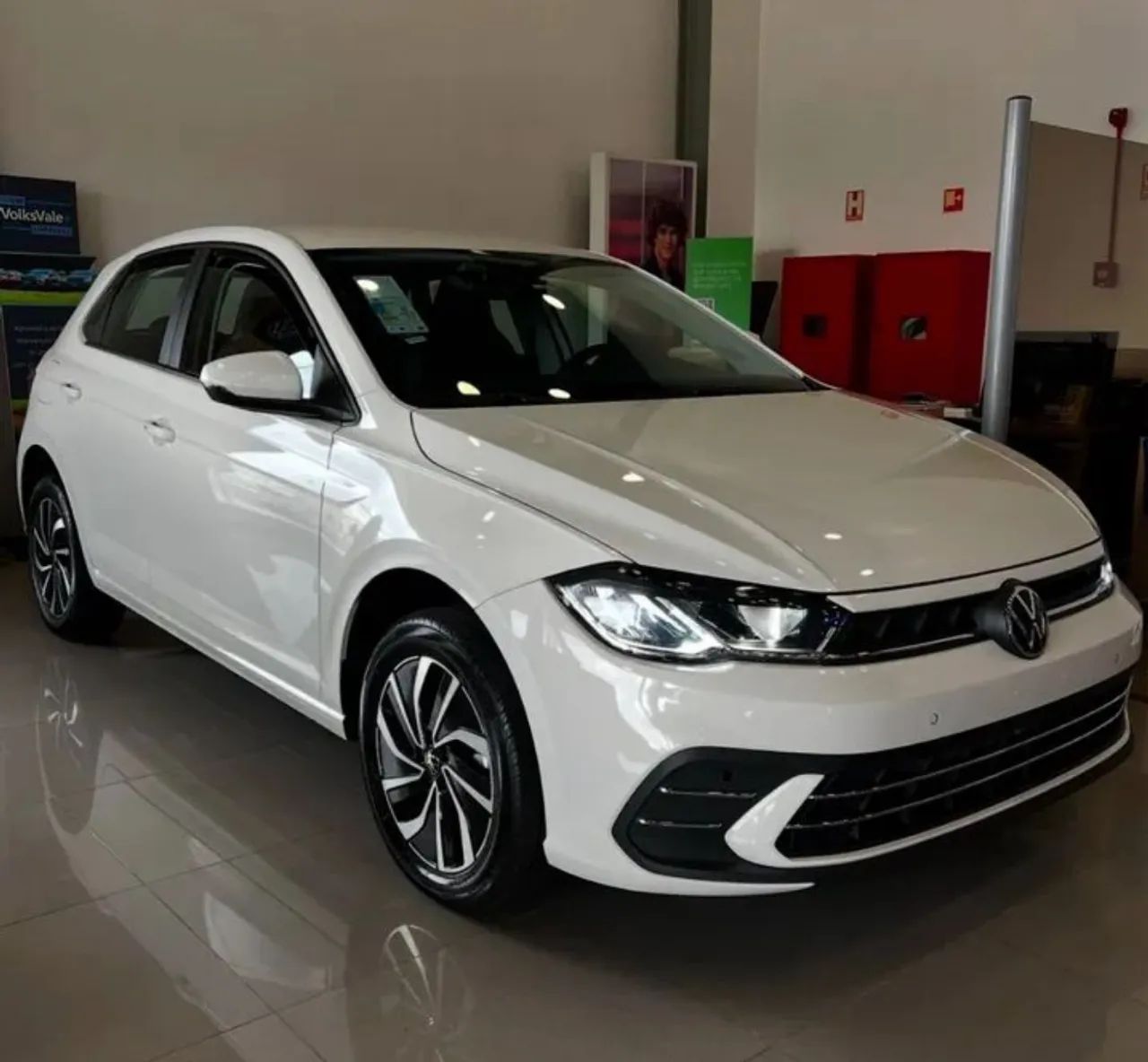 Novo Polo Highline 170 TSI 2026 / Whatsapp na descrição / Vendedora Jhulhe Emanuella - Foto 2