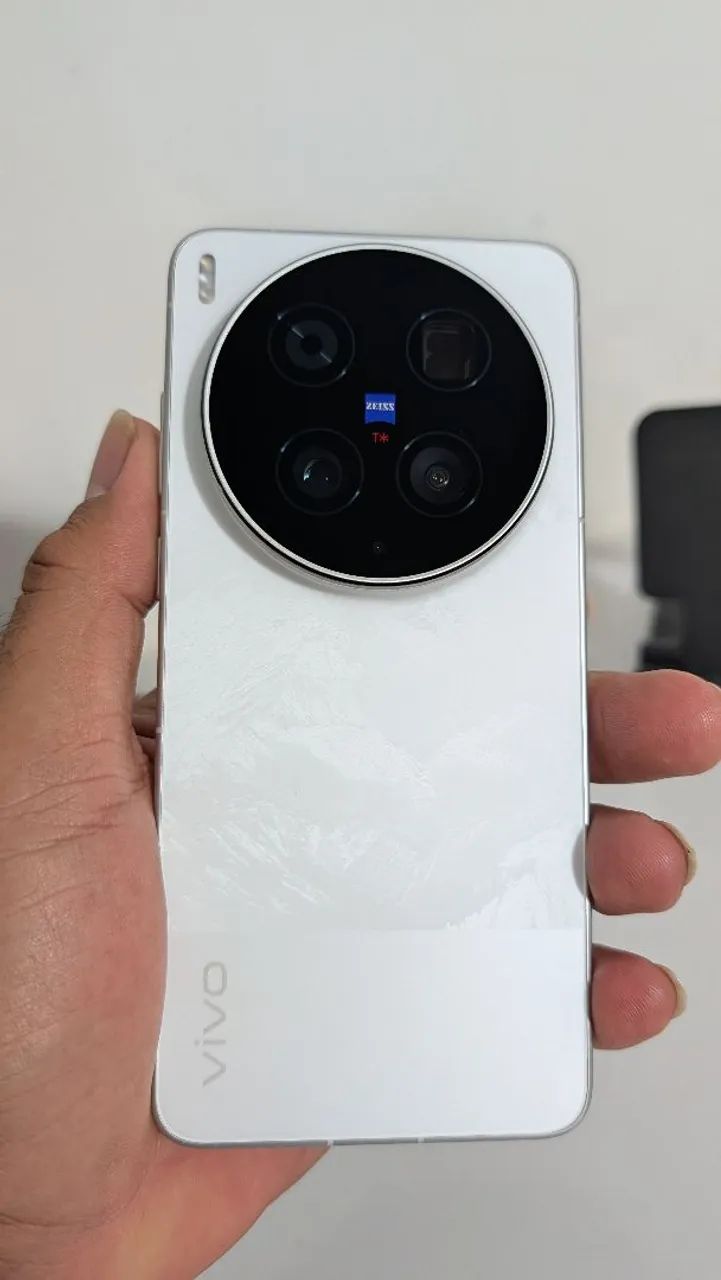 Vivo X300 ULTRA 16/512 - Foto 4