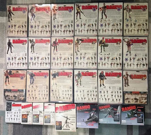 Coleção completa Rambo Coleco / Glasslite com 18 bonecos e 8 armas extras - Foto 2