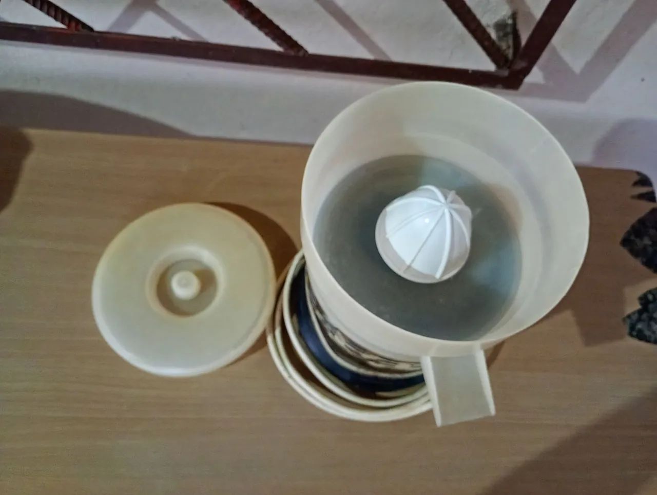 Espremedor de laranja e limão elétrico, funciona normalmente é ótimo. - Foto 2