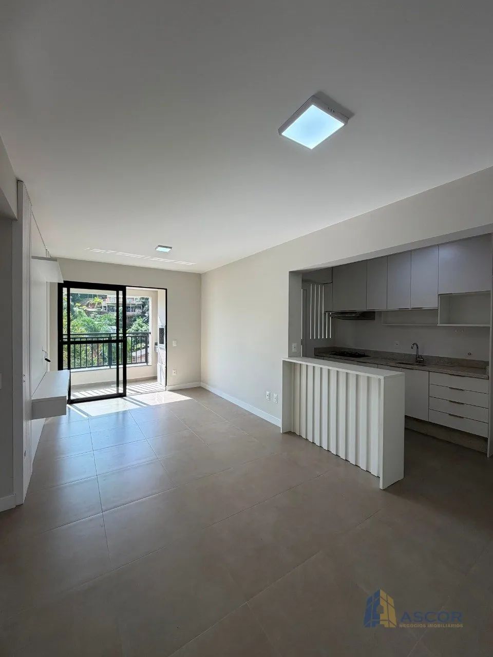Apartamento Saco Grande - 2 dormitórios | 1 suíte