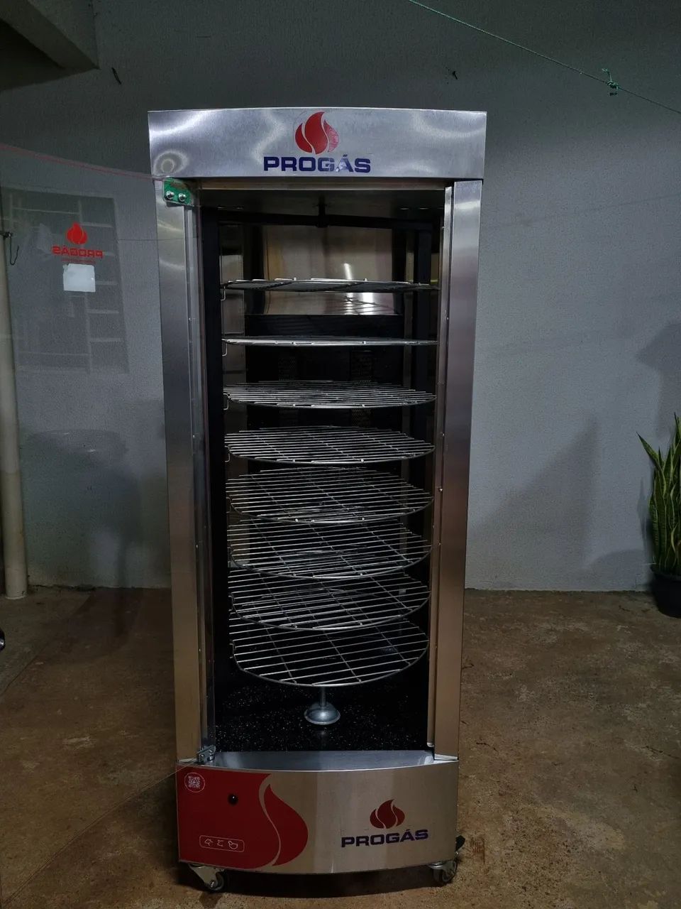 Máquina de frango, balança e galão  - Foto 2