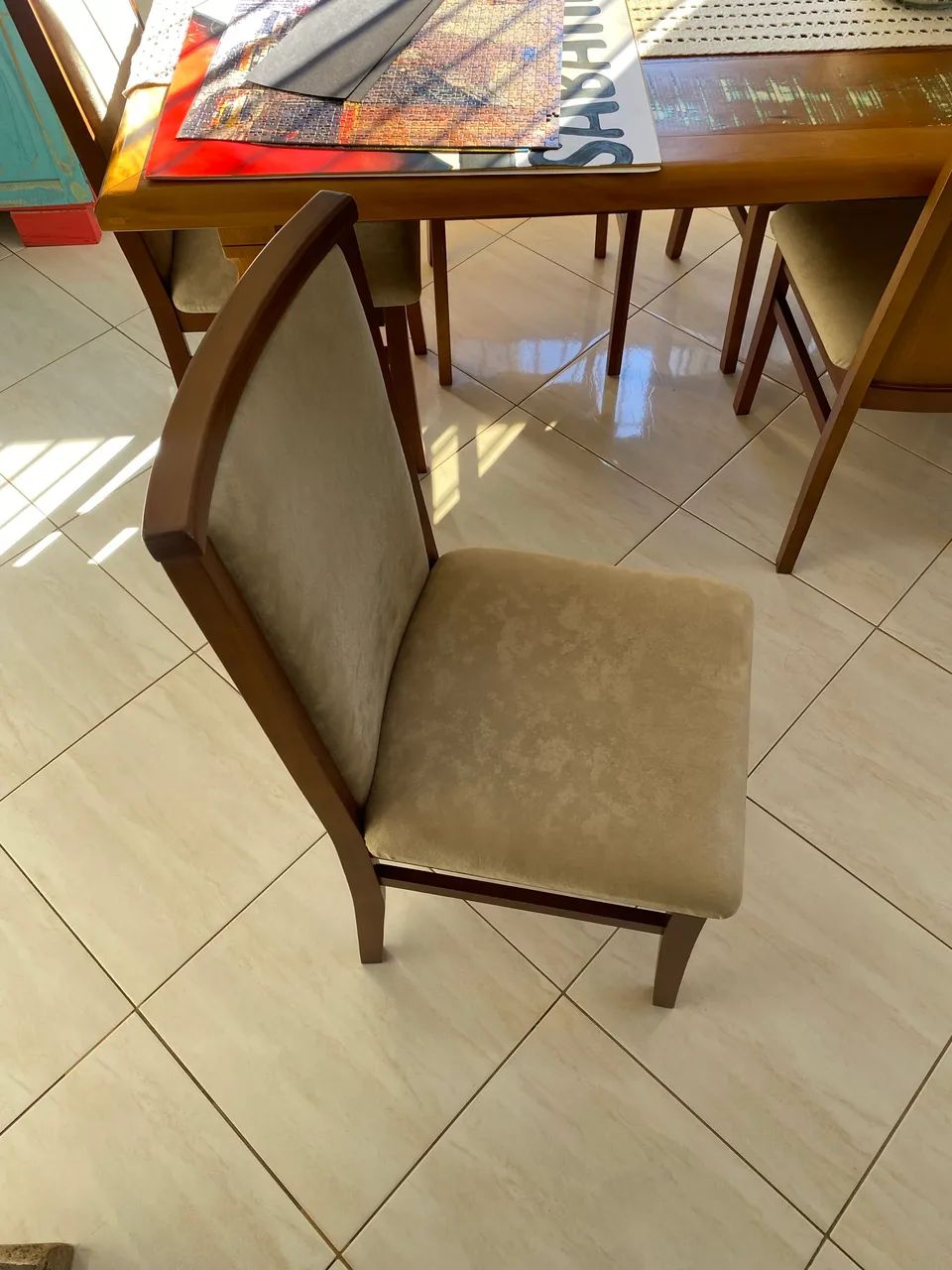 Mesa de vidro com 8 cadeiras - Foto 3