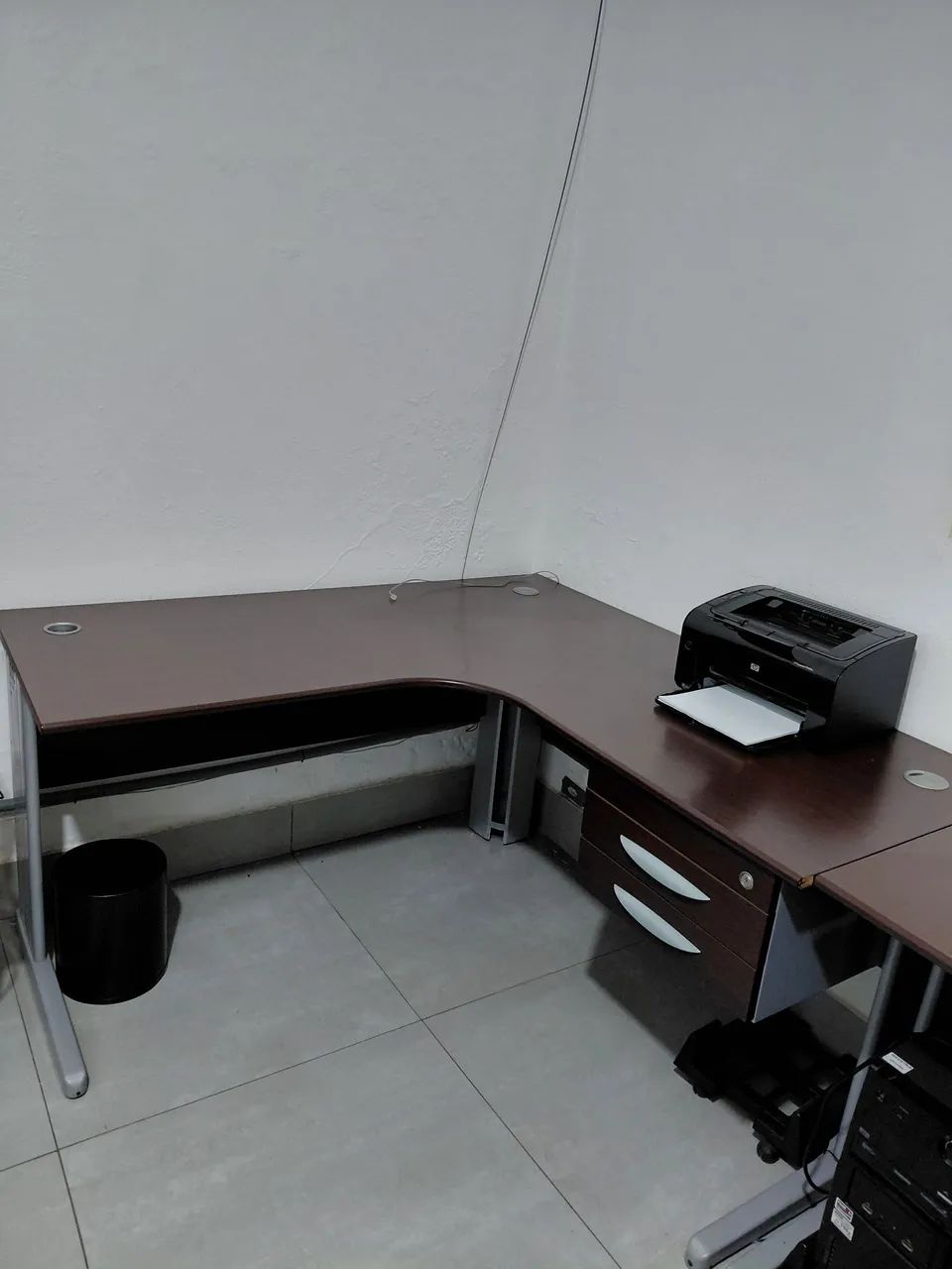 Vendo mesa de escritório/escrivaninha 