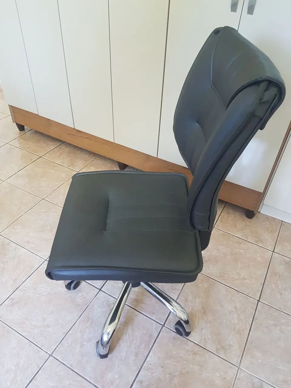Cadeira escritório/estudo - Foto 3
