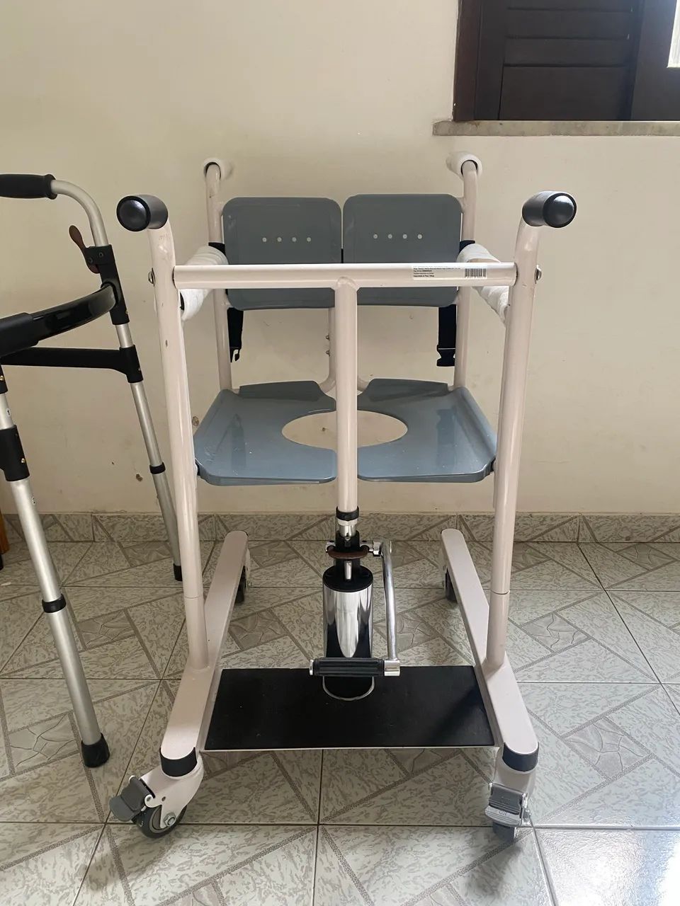 Cadeira de transferência nova! 