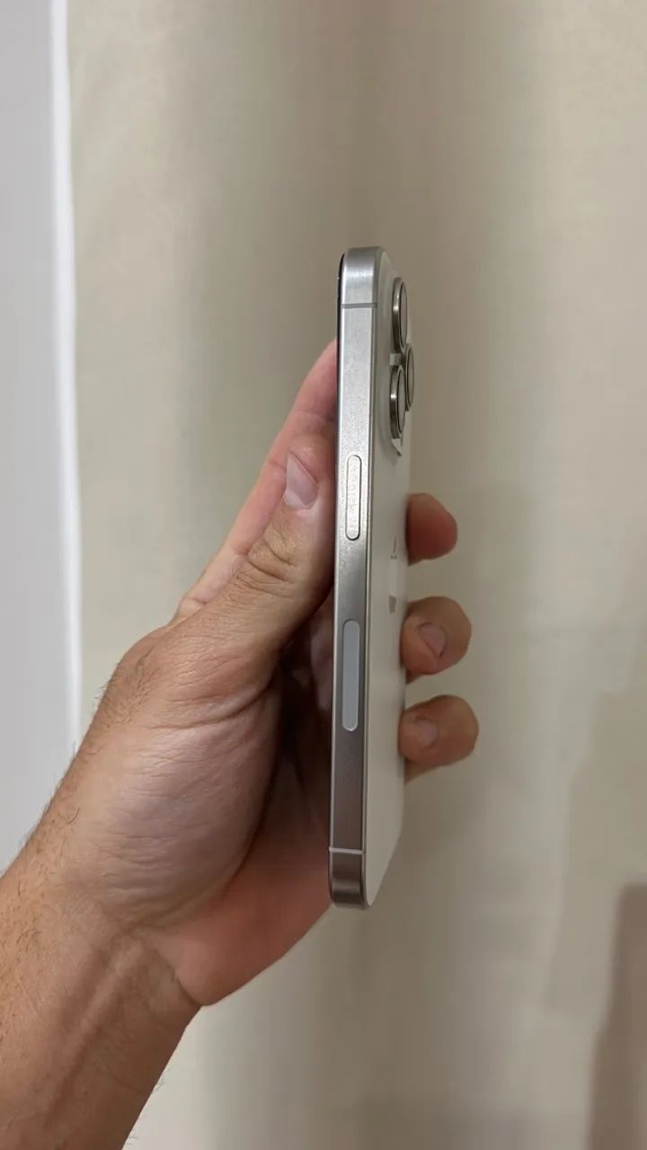 Iphone 15 pro 512gb sem marcas de uso - Foto 2