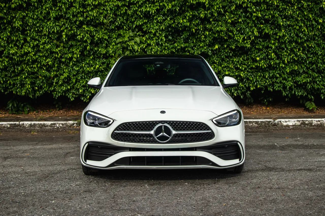 Mercedes-Benz C-200 2025