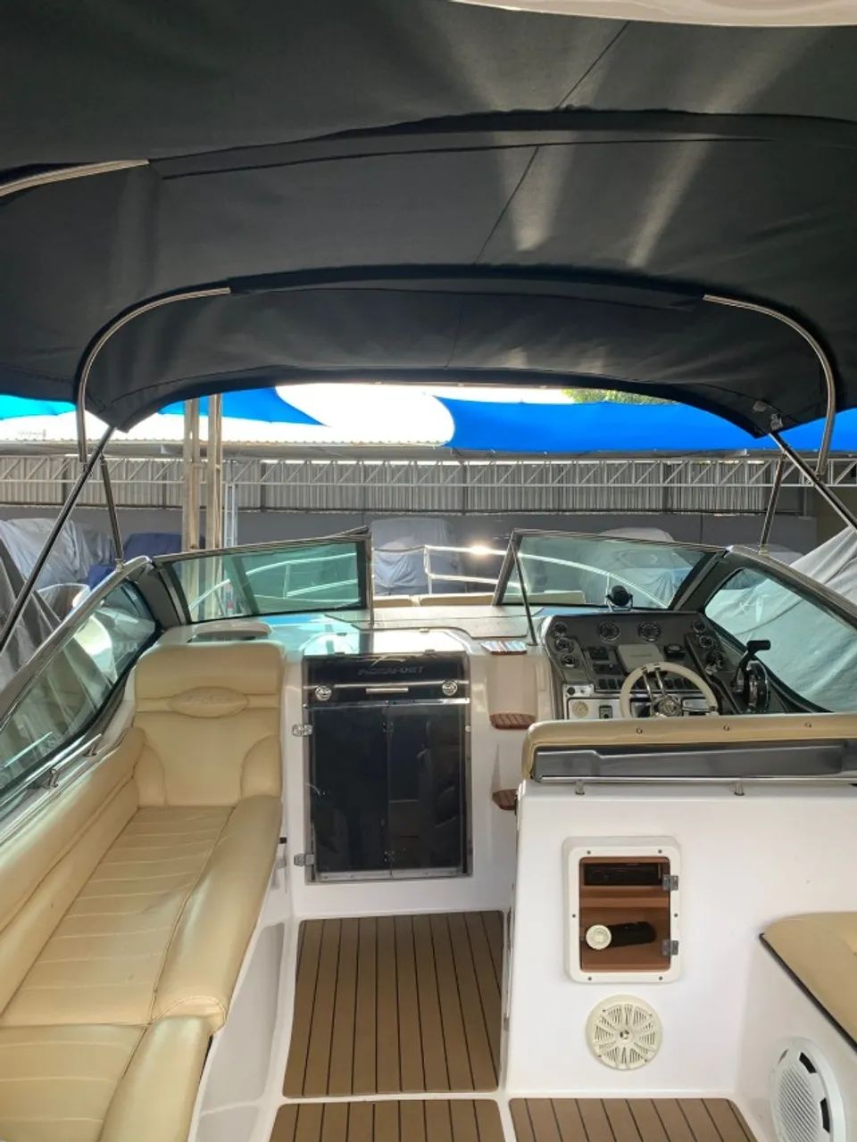 Lancha Focker 30.5 (2015) - Motor Mercruiser 8.2 380Hp - 520 Horas - Foto 7