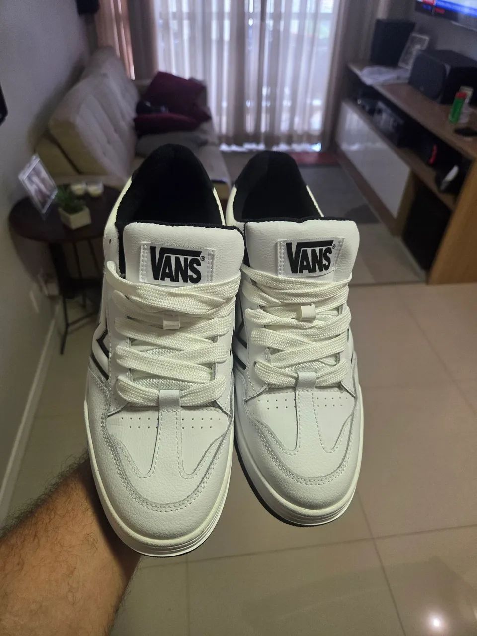 Tenis Vans Upland White Black Tam 43 - Foto 2