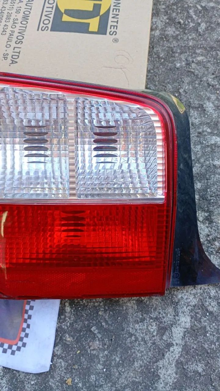 Lanterna de Fiat uno - Foto 2