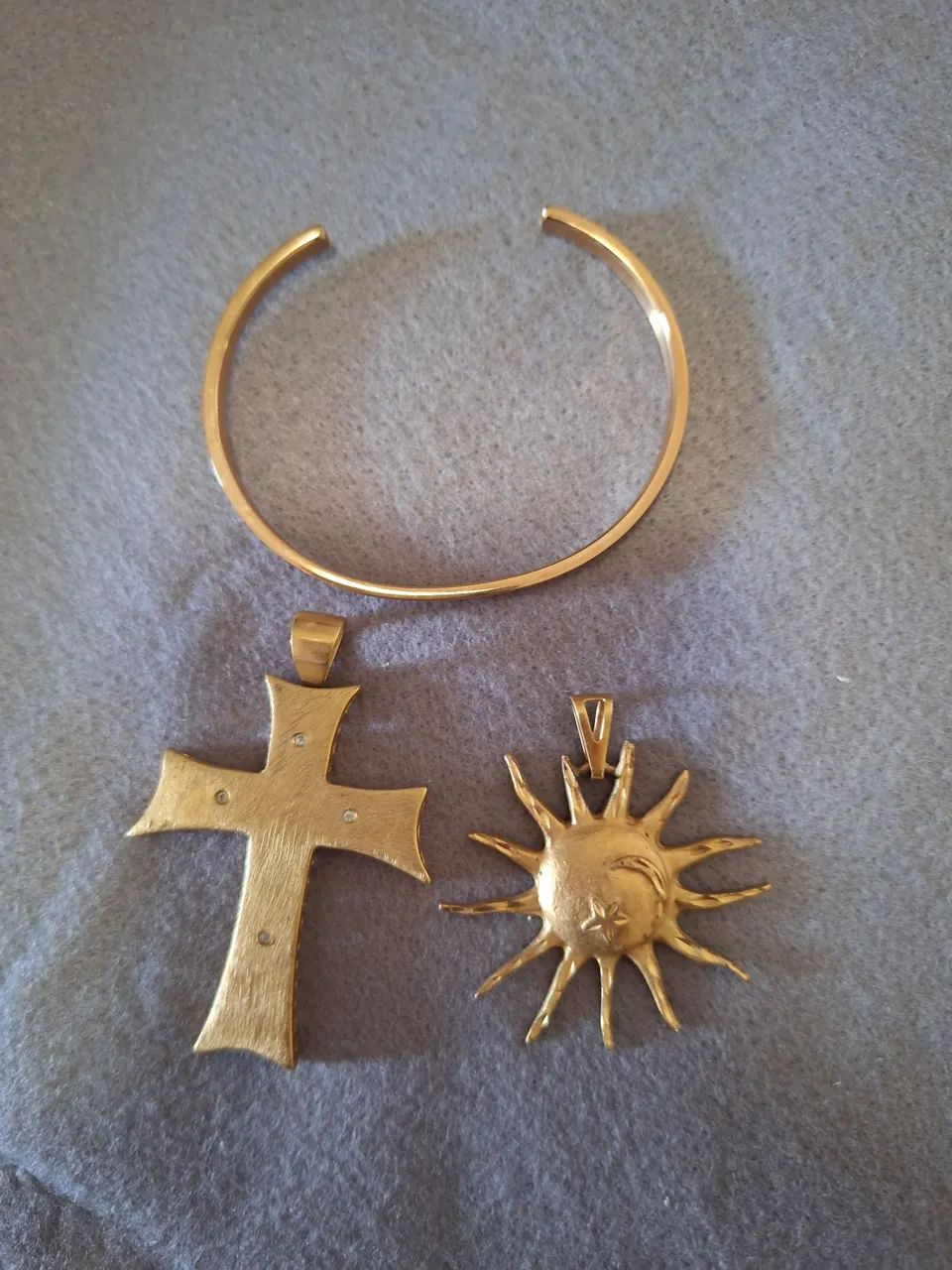Bijuterias, pingente e bracelete 