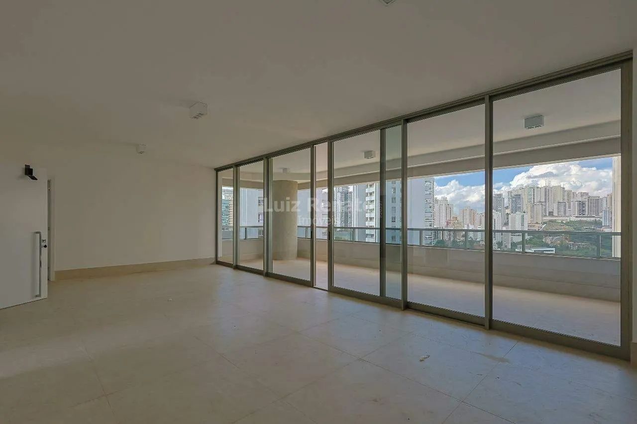 Apartamento com 04 quartos (04 suítes) no Vale do Sereno